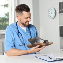 Lade das Bild in den Galerie-Viewer, OrthoSun - ergonomische Schmerzlinderungs-Sandalen