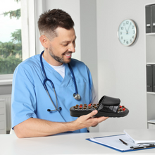 Load image into Gallery viewer, Akuslipper - Akupunktur-Slipper für wirksame Schmerzlinderung