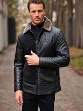 Load image into Gallery viewer, PrimeLeather – Exklusive Herren-Lederjacke für Herbst und Winter