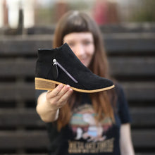 Load image into Gallery viewer, OrthoStep – Ergonomische Schmerzlinderungs-Stiefeletten mit ergonomischer Unterstützung