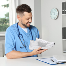 Lade das Bild in den Galerie-Viewer, OrthoLight - ultraleichte &amp; ergonomische Schmerzlinderungs-Schuhe für maximalen Komfort
