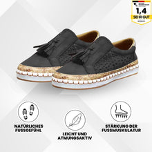 Lade das Bild in den Galerie-Viewer, OrthoKomfort – Ergonomische, rutschfeste &amp; schmerzlindernde Schuhe
