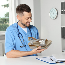 Load image into Gallery viewer, OrthoBea  - orthopädische schmerzlindernde Sandalen für mehr Komfort
